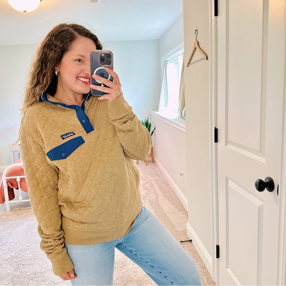 Patagonia Other - Patagonia Tan Blue Organic Cotton Quilted Snap Front Pullover Small